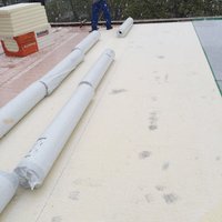 Sauber verlegte Folienbahnen auf einem Flachdach